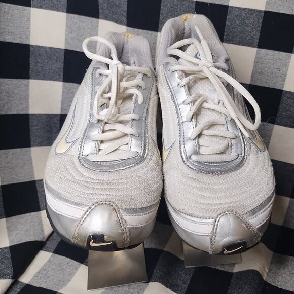 Ladies Nike Air Max Running Shoes Size 7.5 Y5 - Picture 1 of 8